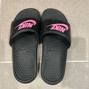 Nike Benassi JDI Women’s Slides in Black and Pink, Size 9